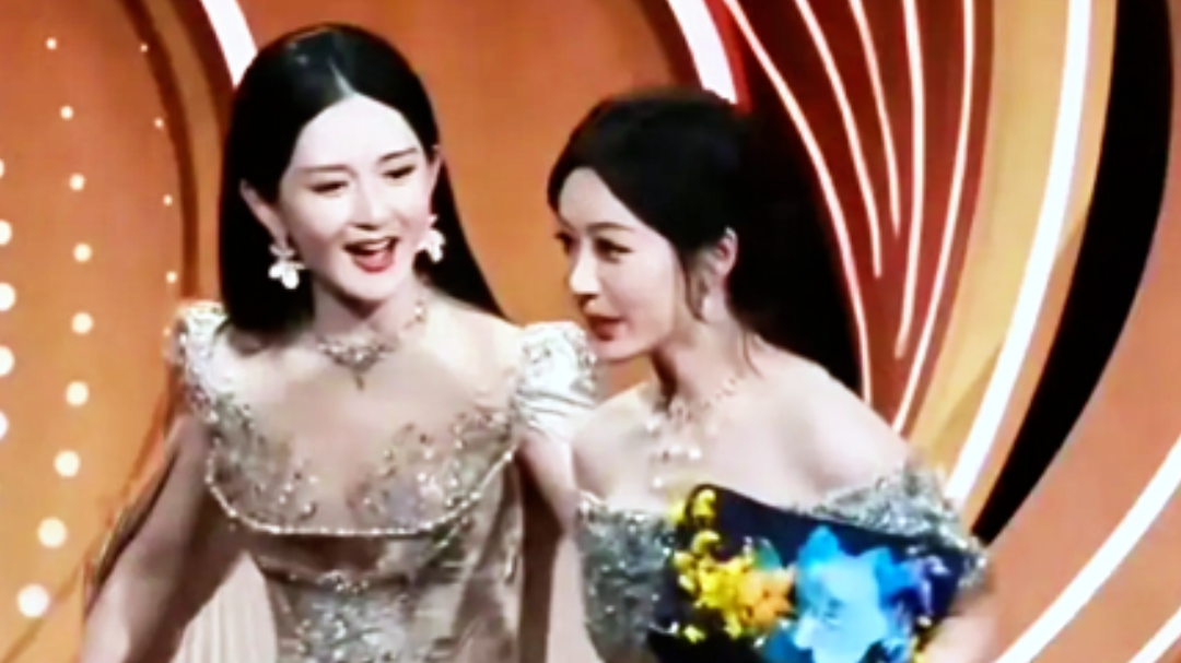 谢娜首场个人演唱会今晚在成都开唱，杨紫贴心定制专属祝福花篮