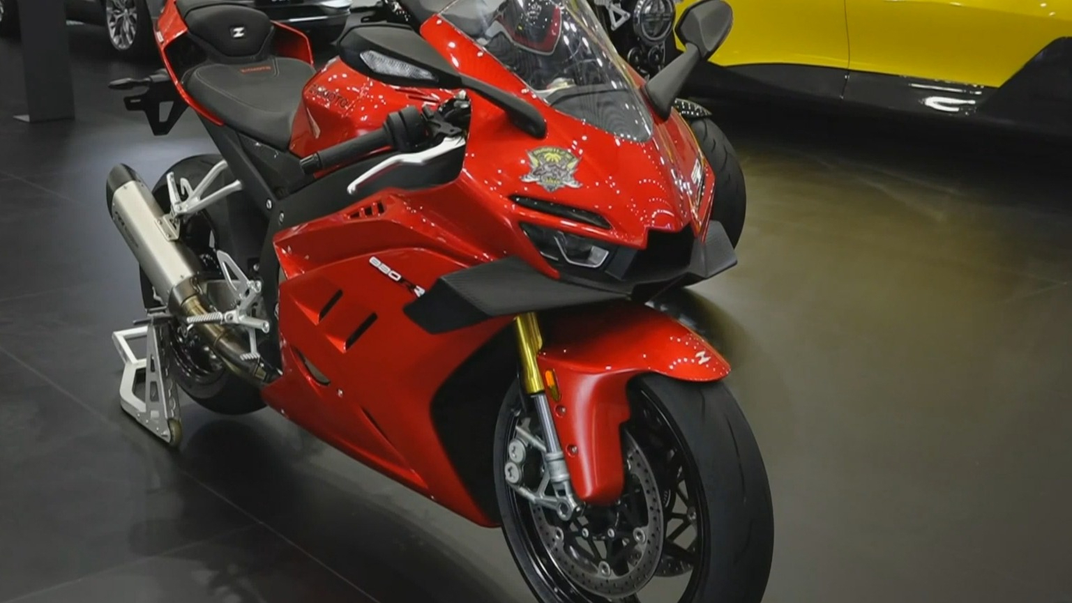 国际消博会：国产机车格外吸睛 国内外游客驻足北京展区