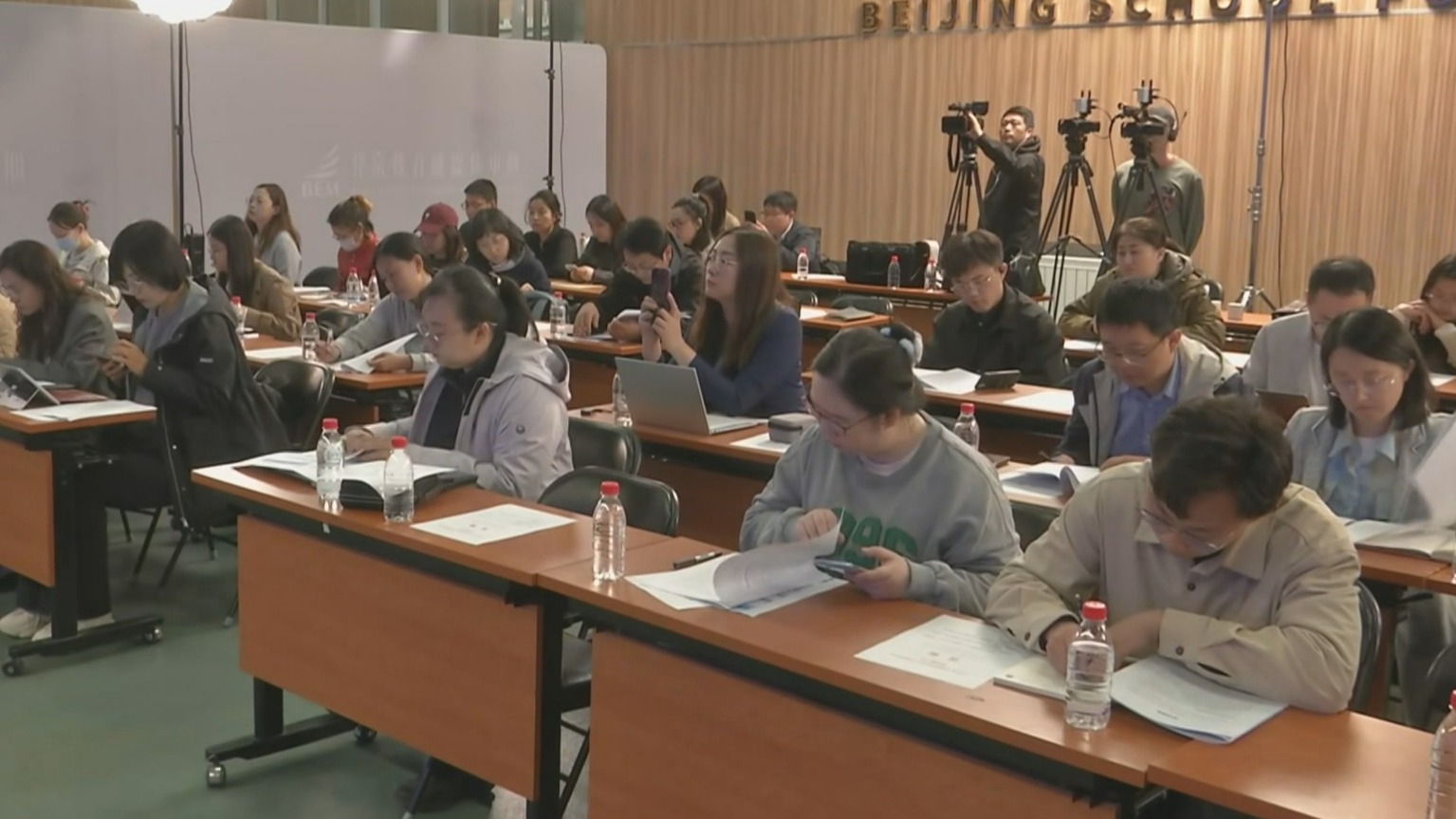 北京市发布2025年义务教育阶段入学政策 今年新增中小学学位2万余个