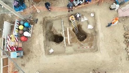 天然气管线施工中，秘鲁工人意外发现千年古墓！揭示前印加文明踪迹