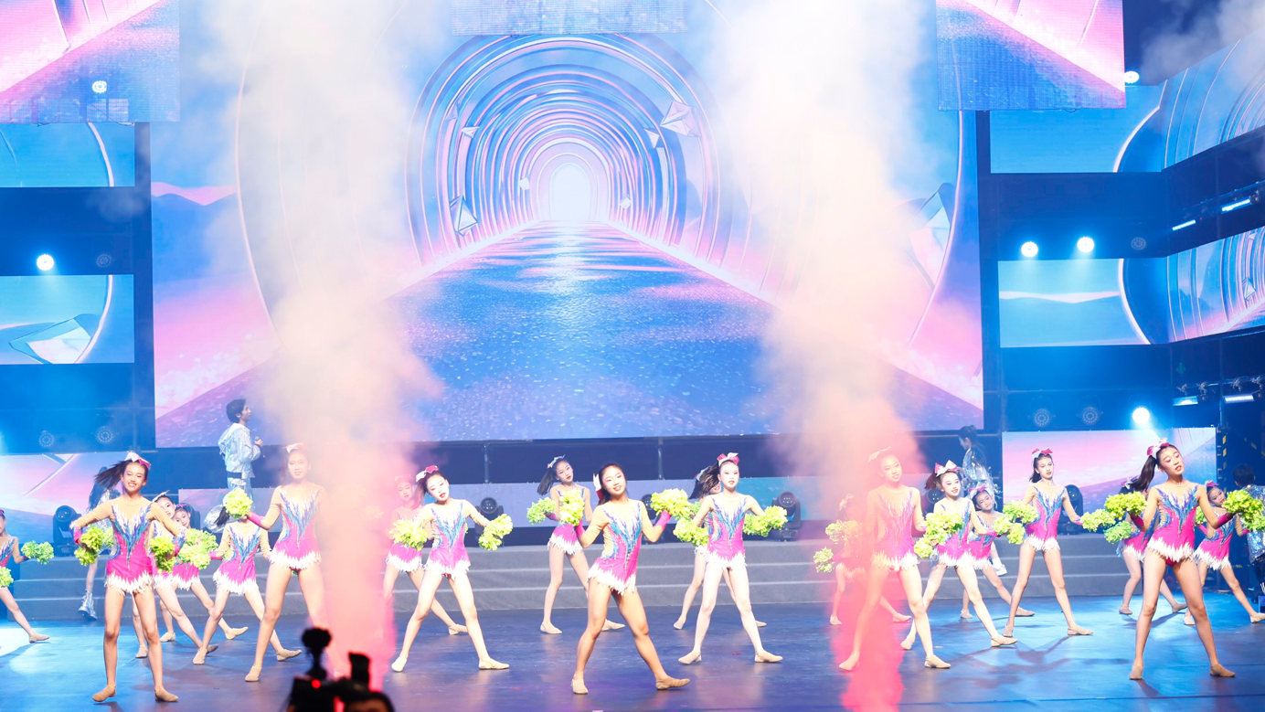 回天地区420名少年儿童喜迎“六一”