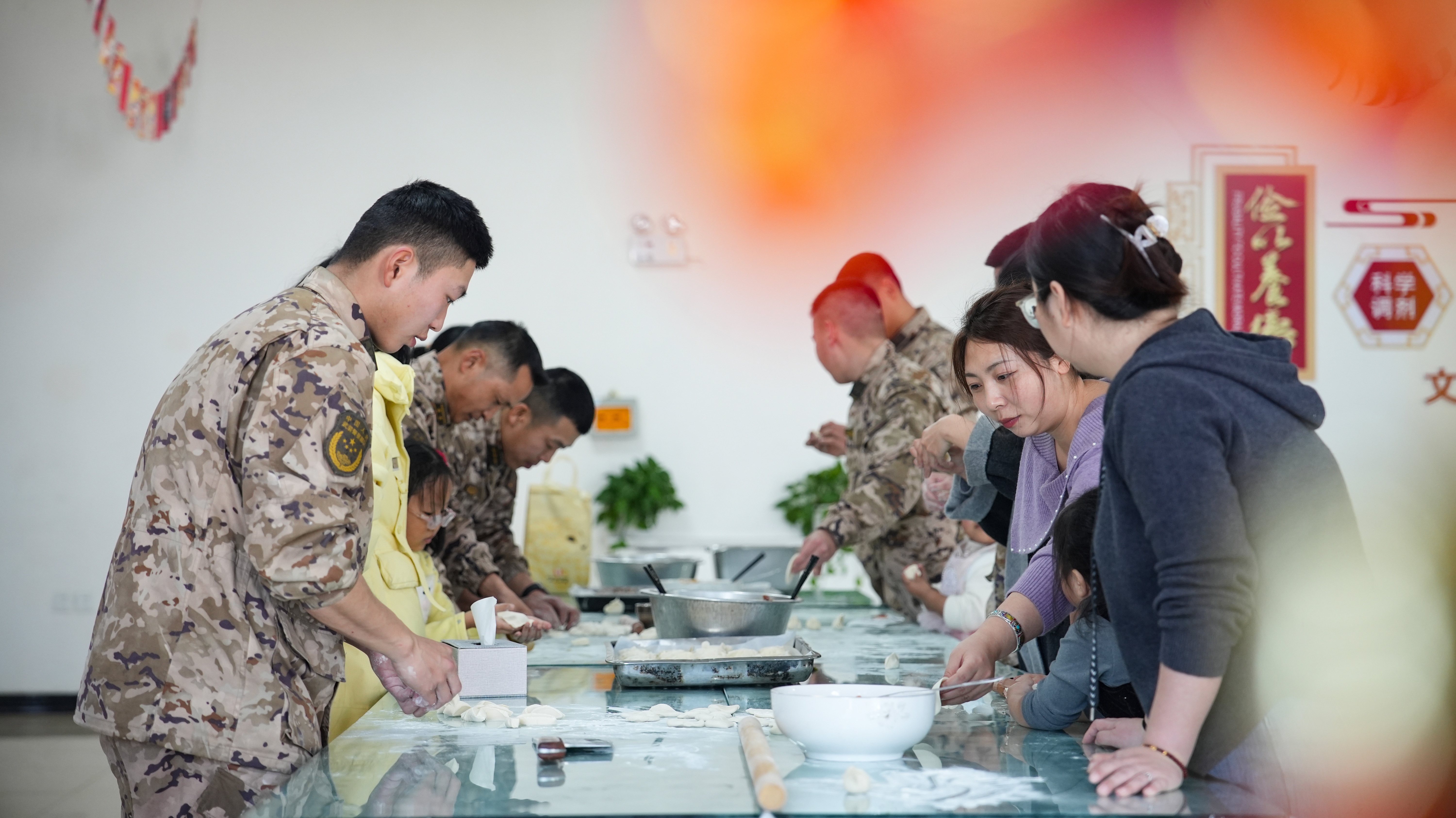 武警兵团总队:军营的年味,温暖又幸福 武警兵团总队:军营的年味,温暖又幸福
