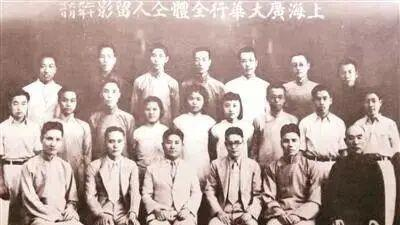 他不是演员，却“演”了一辈子商人