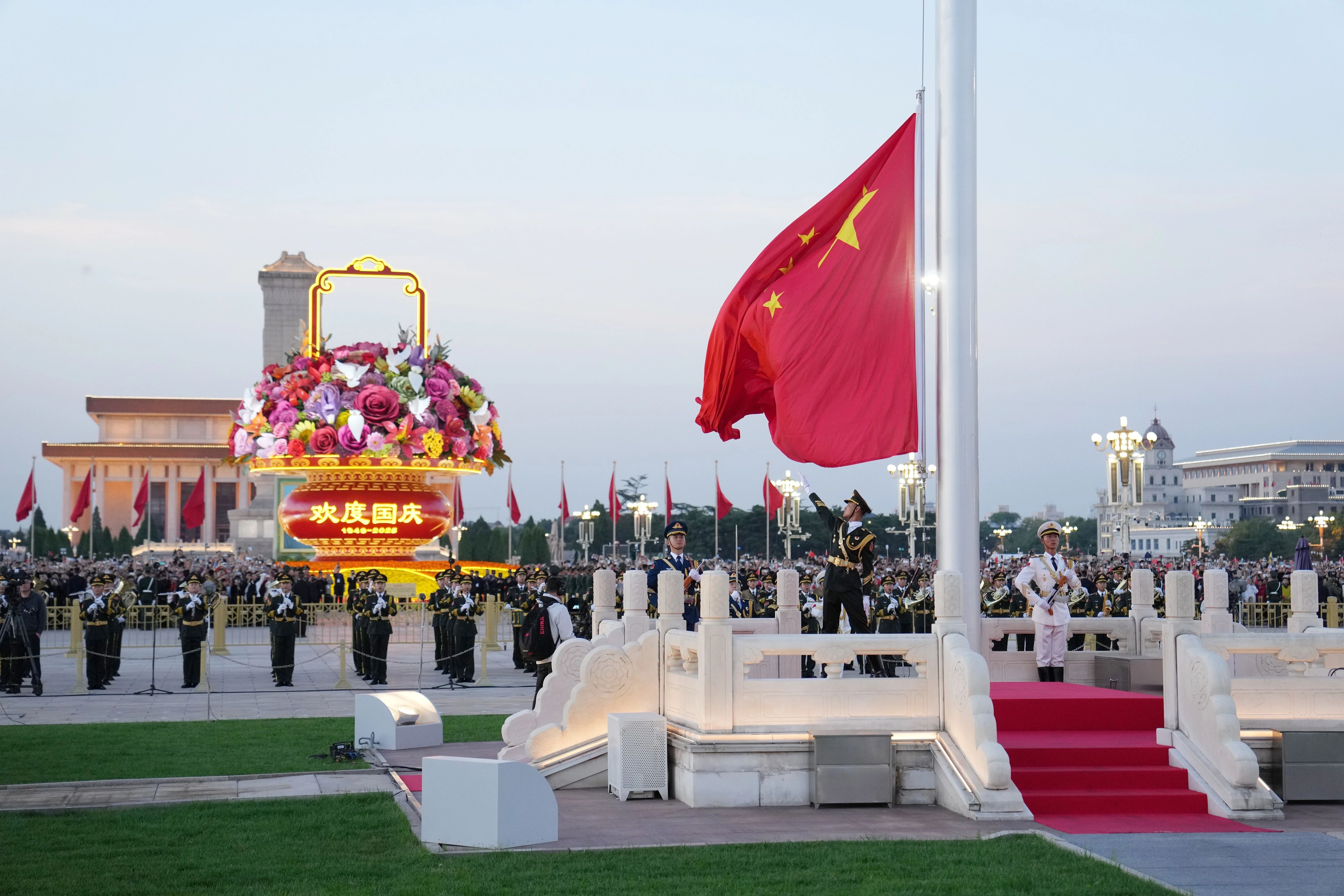 和平、发展、进步的中国力量——解读中国全球好感度持续提升