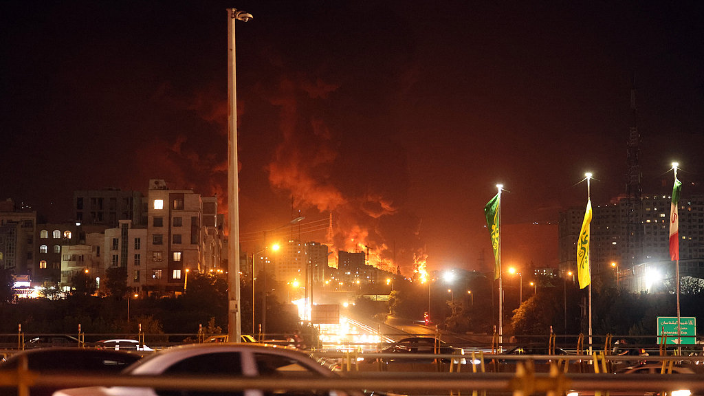 中东危情48小时:以色列伊朗持续互袭 俄美首脑通话讨论局势 中东危情48小时:以色列伊朗持续互袭 俄美首脑通话讨论局势