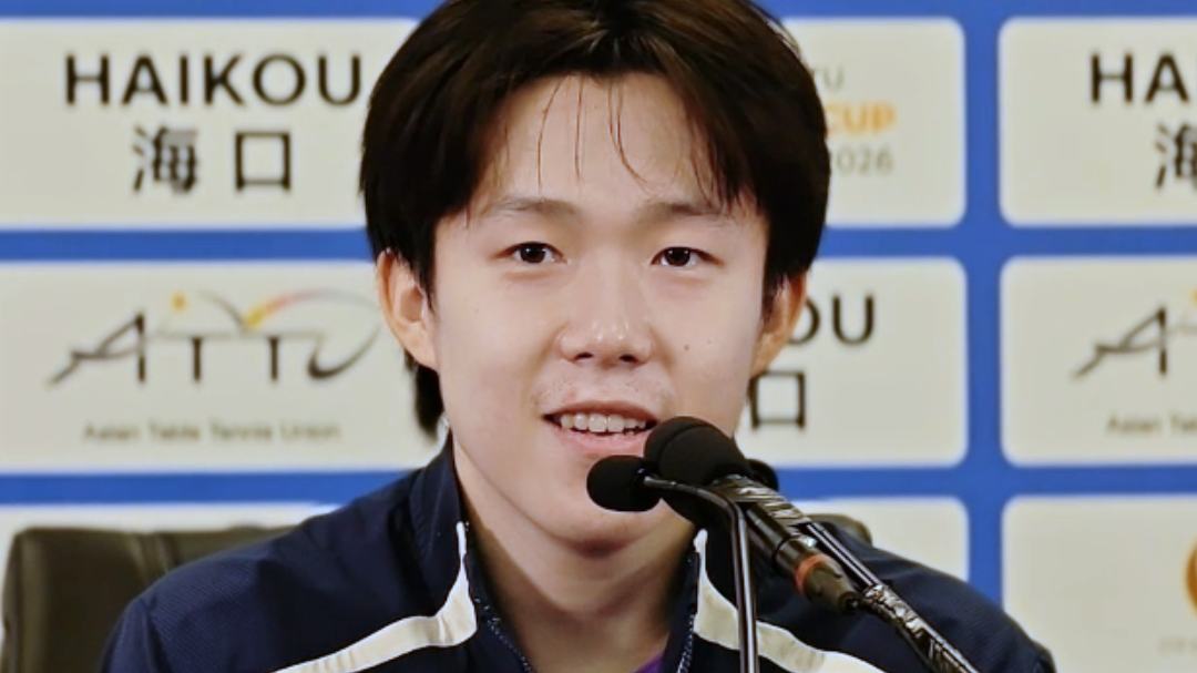 王楚钦夺冠手势致敬王皓与队友 王楚钦夺冠手势致敬王皓与队友