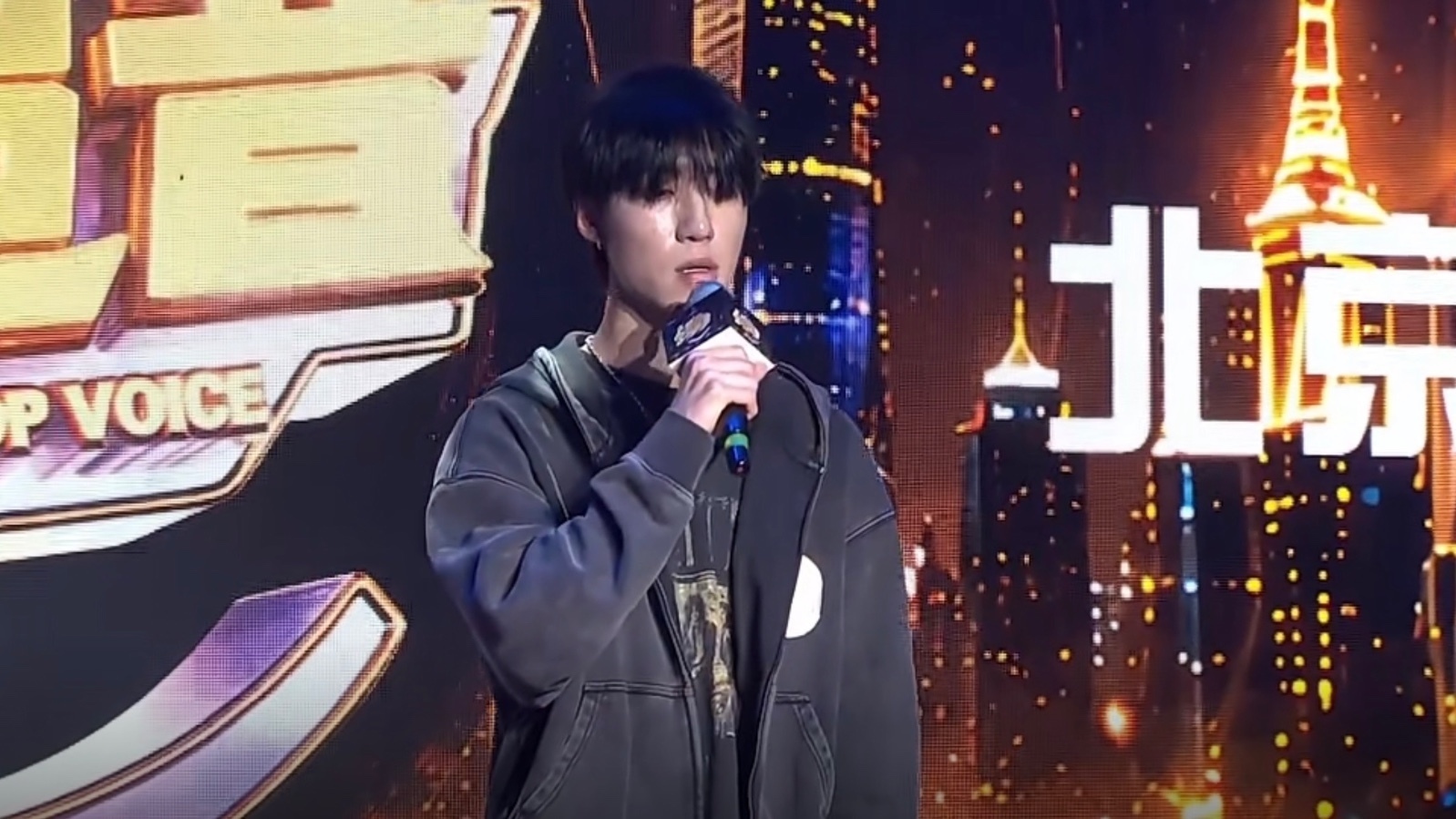 A036号选手张朔晨演唱歌曲《理由 》