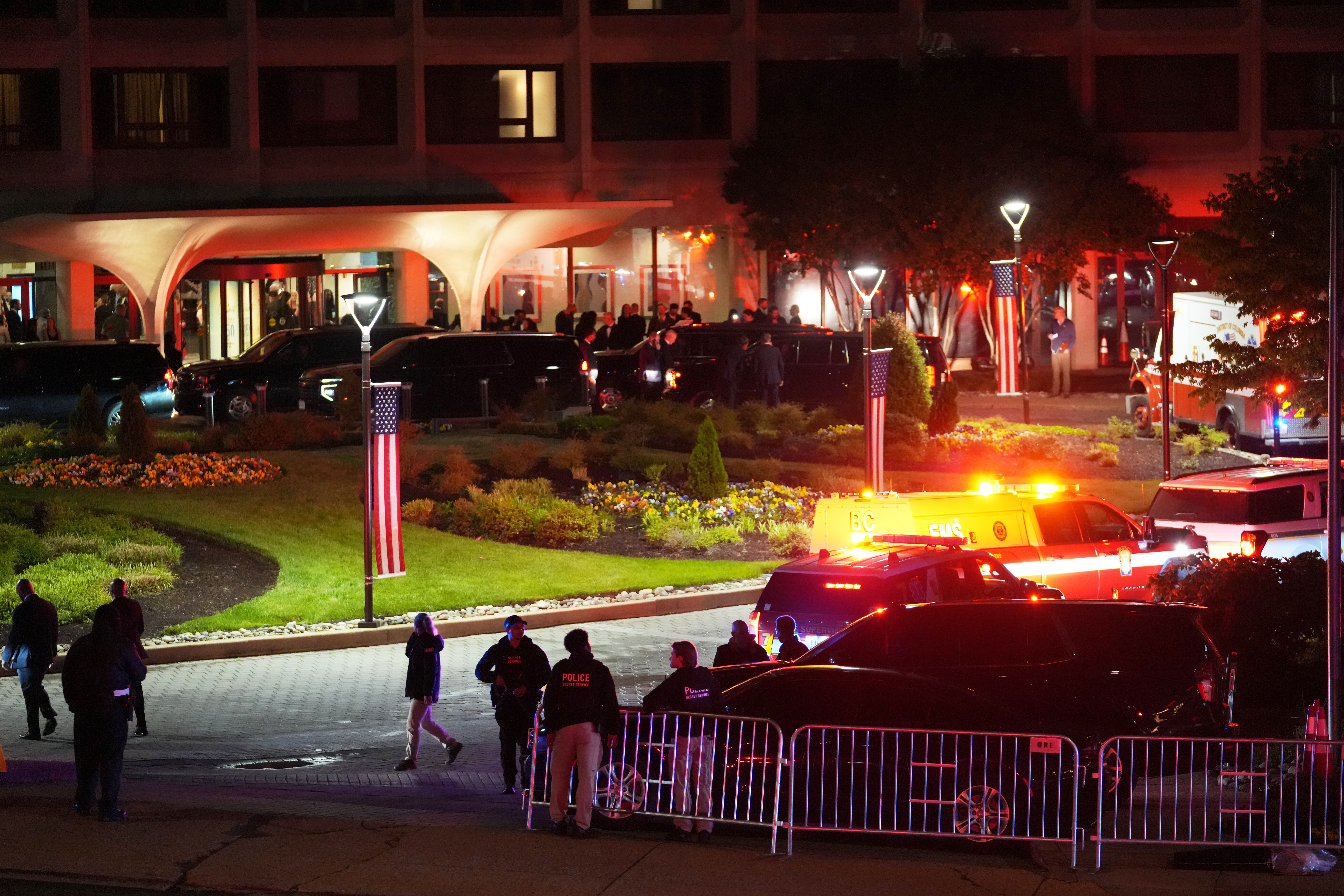 一文读懂丨白宫记协晚宴突发枪击 特朗普紧急撤离始末 一文读懂丨白宫记协晚宴突发枪击 特朗普紧急撤离始末