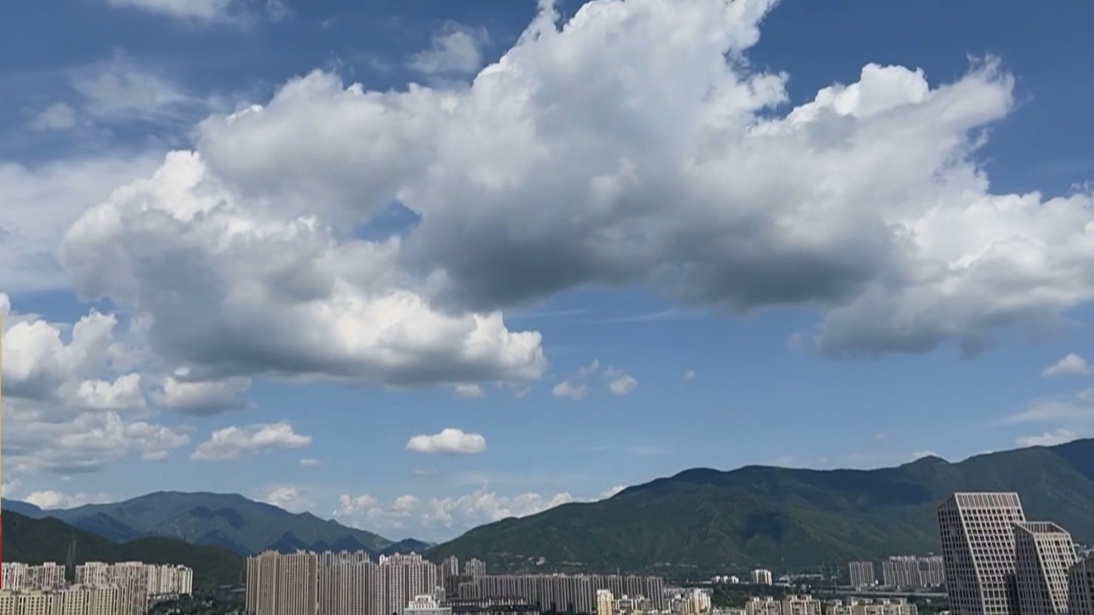 北京市发布雷电黄色预警 下周降雨频繁 北京市发布雷电黄色预警 下周降雨频繁