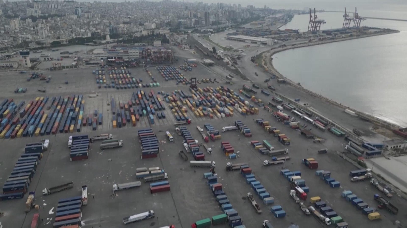 叙利亚拉塔基亚港开始恢复运营 叙利亚拉塔基亚港开始恢复运营