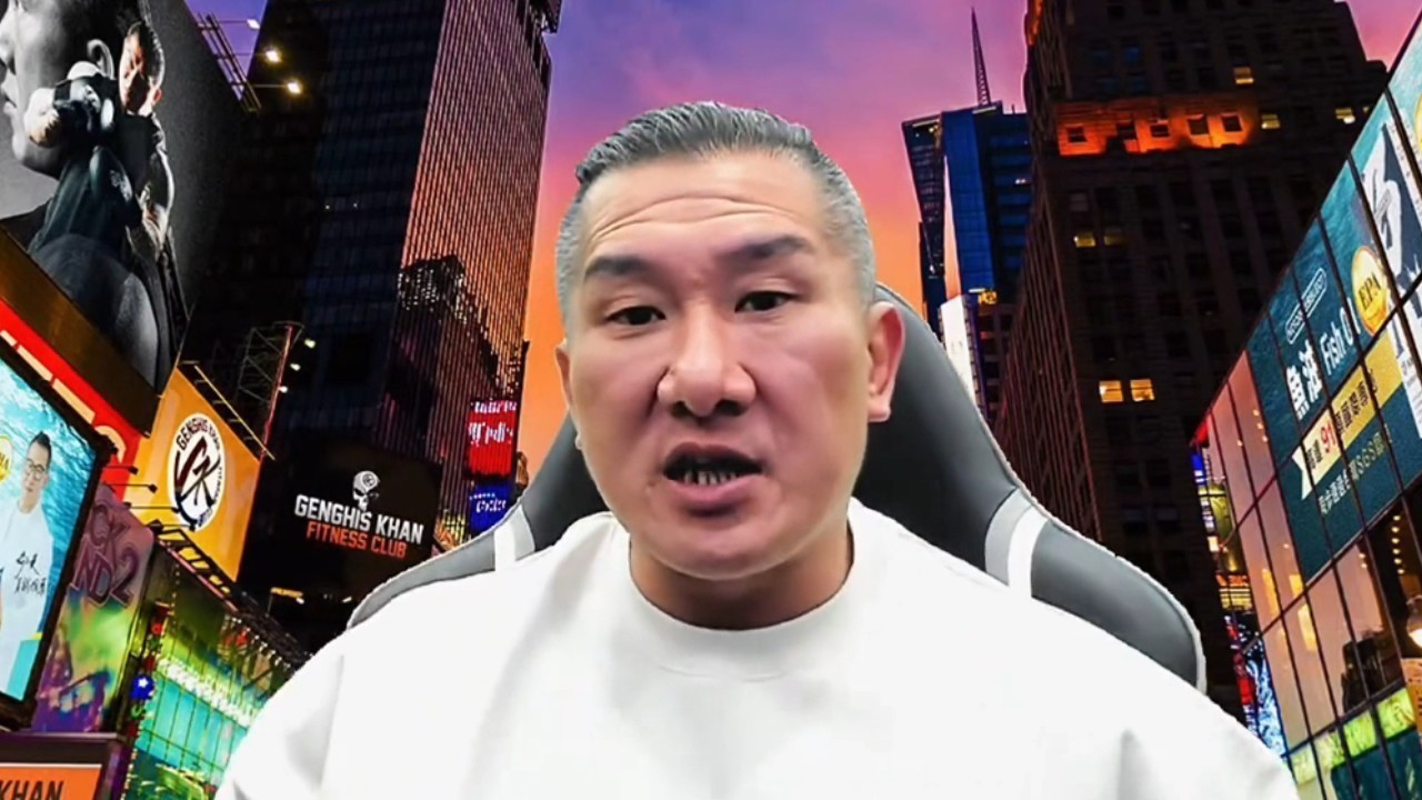 中国台湾网红 “馆长”分享北京行想去天安门看升旗 最爱抛旗瞬间 中国台湾网红 “馆长”分享北京行想去天安门看升旗 最爱抛旗瞬间