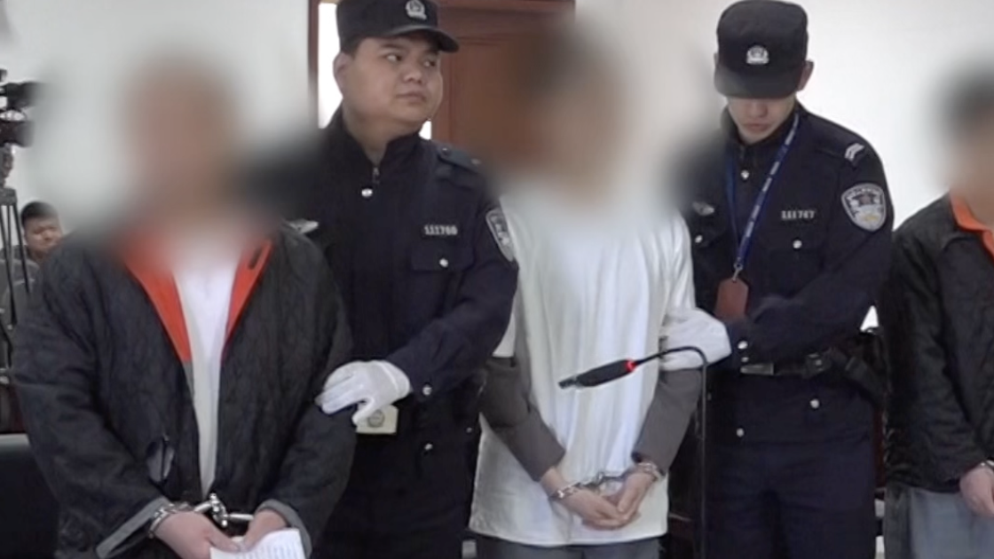 直播间公然卖假包号称“一模一样” 三名被告被判刑