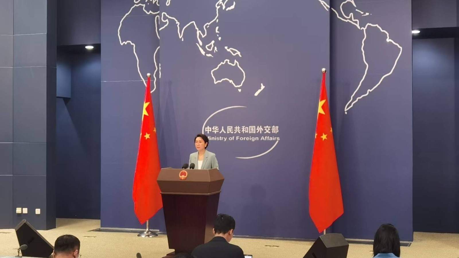 塔吉克斯坦和吉尔吉斯斯坦签署国界条约，中方表示祝贺