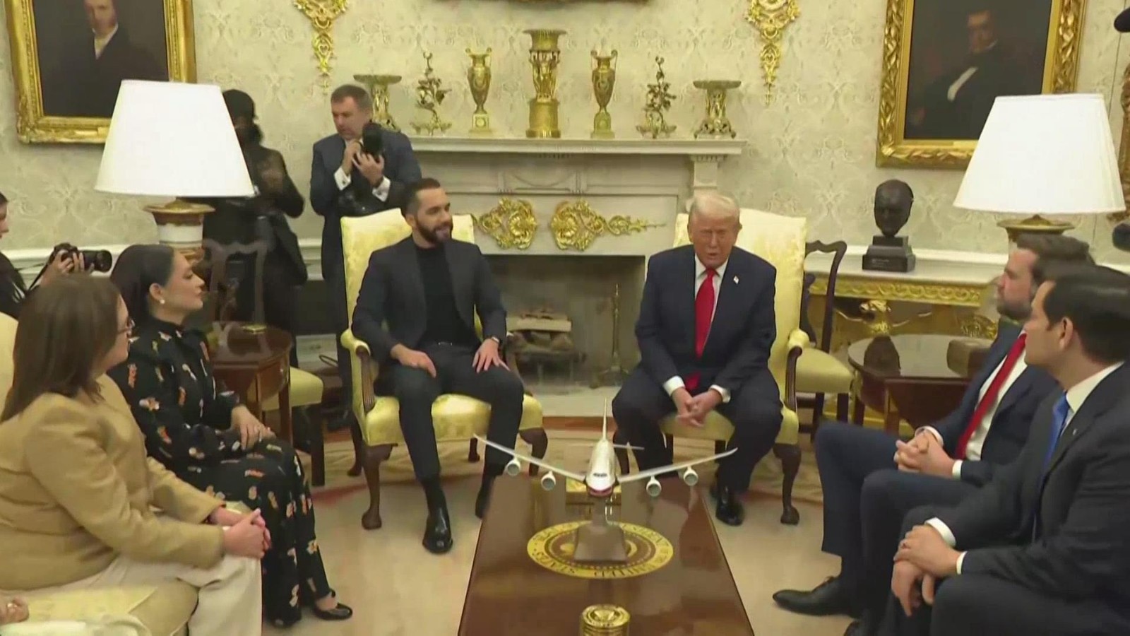 特朗普称伊朗拖延谈判进程