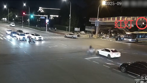 电动自行车闯红灯致亡人事故多发 交管部门持续开展非机动车违法整治 电动自行车闯红灯致亡人事故多发 交管部门持续开展非机动车违法整治