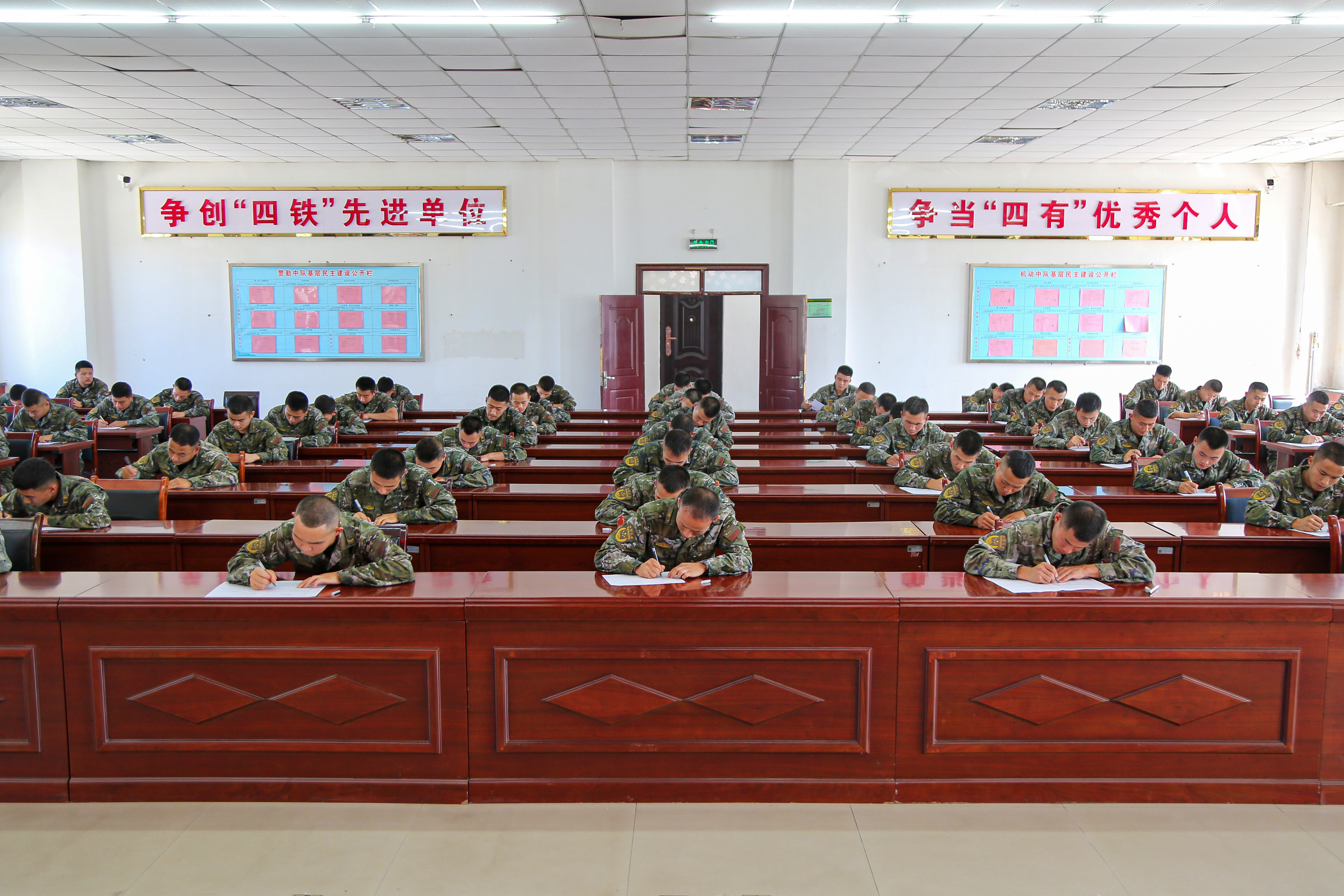 警士选晋考核,全凭实力赢得“入场券”! 警士选晋考核,全凭实力赢得“入场券”!