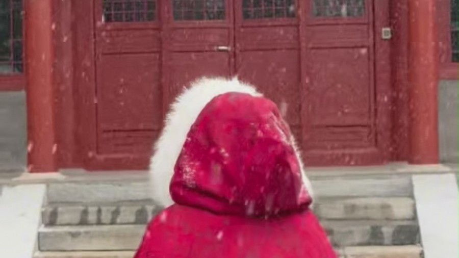 北京初雪遇上千年云居寺 红墙映雪 禅院听风 赴一场汉服和初雪的约会