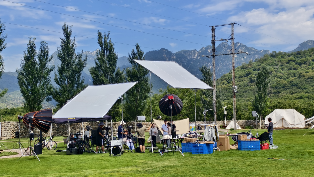 董宇辉团队正在怀柔直播！！