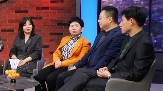男追女隔层山，女追男隔层纱！ 你怎么看？