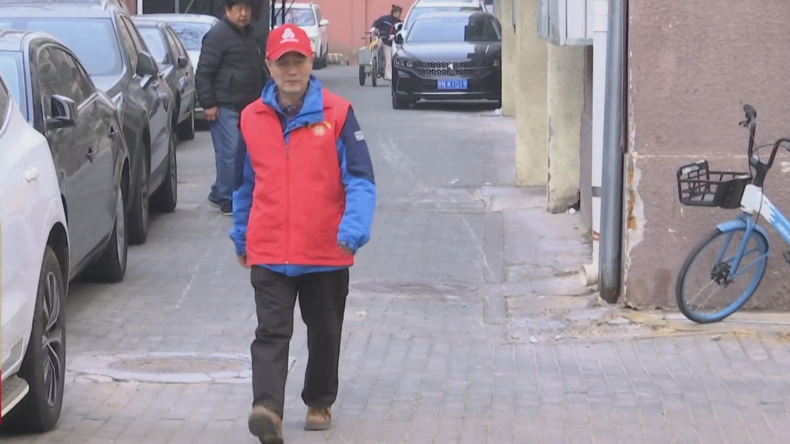 “有事儿就找李步金” 退休是为人民服务的再启航 “有事儿就找李步金” 退休是为人民服务的再启航