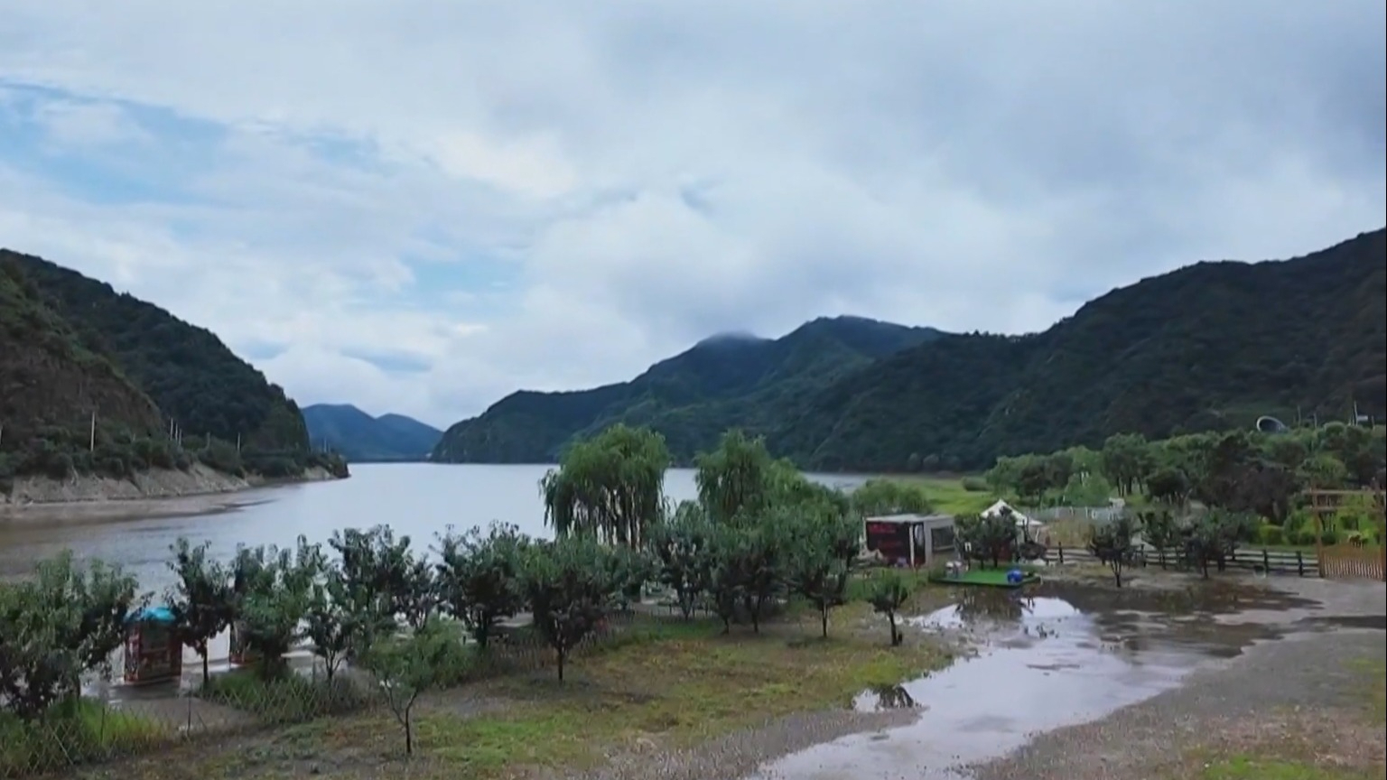 闻汛而动 筑牢防线丨北京已发布暴雨、山洪灾害、积水内涝和地质灾害四个橙色预警
