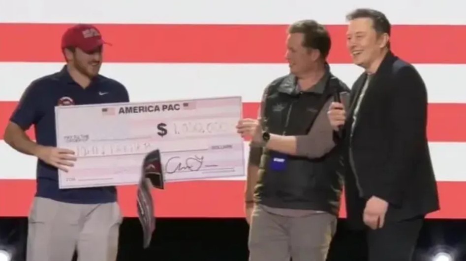 马斯克向选民发放百万美元抽奖!拜登称“完全不合适”,司法部警告 马斯克向选民发放百万美元抽奖!拜登称“完全不合适”,司法部警告