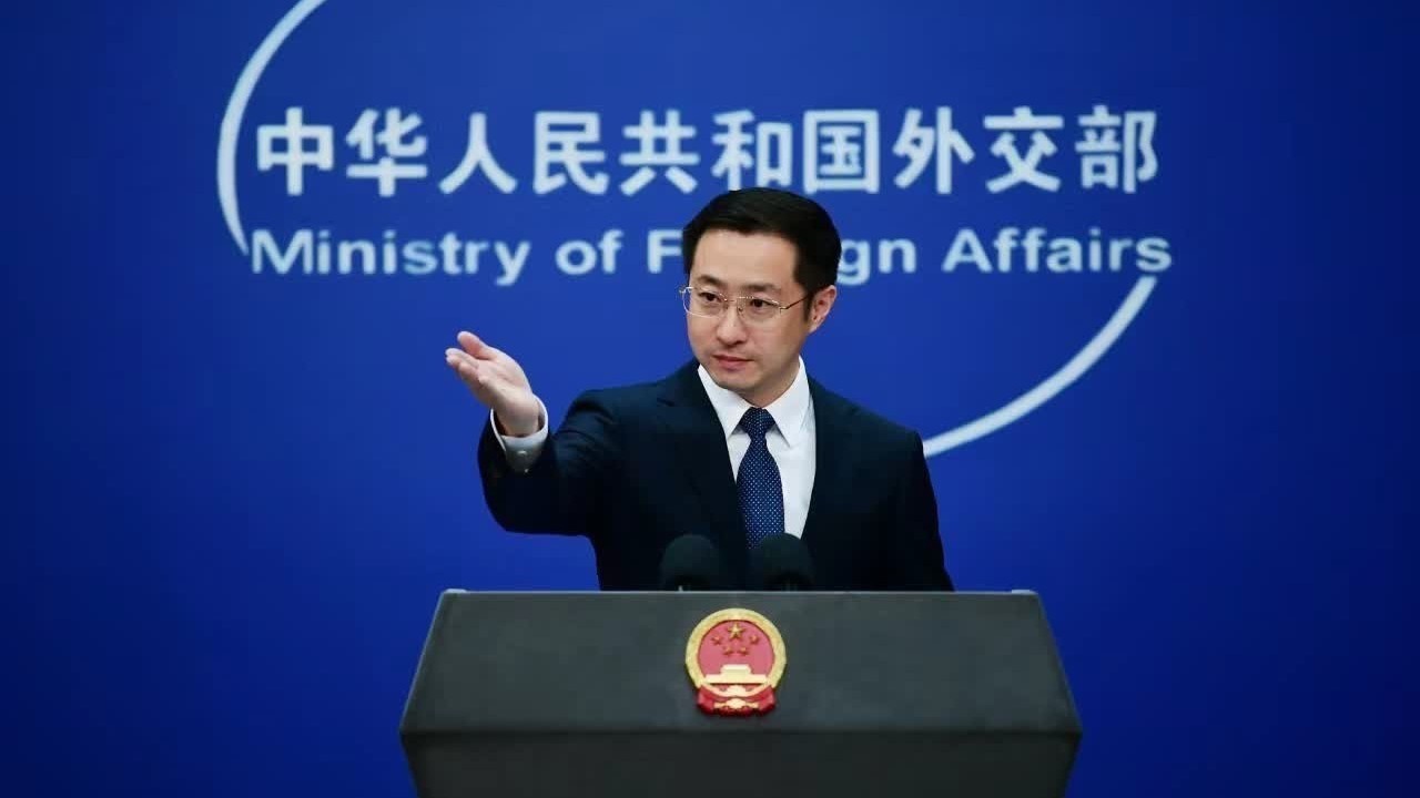 外交部：“送给邱垂正之流一句话，小丑跳梁，终是枉然”