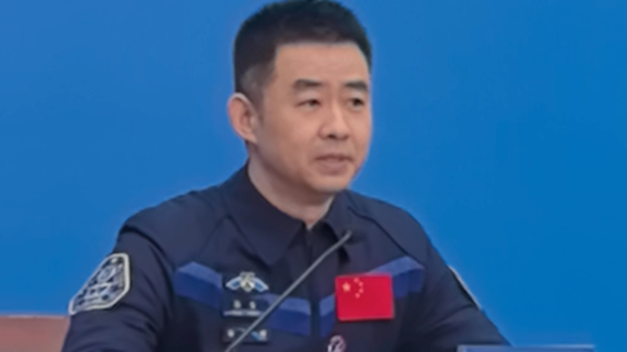 “神二十”指令长陈冬笑谈如何缓解队友压力：他们没什么压力！